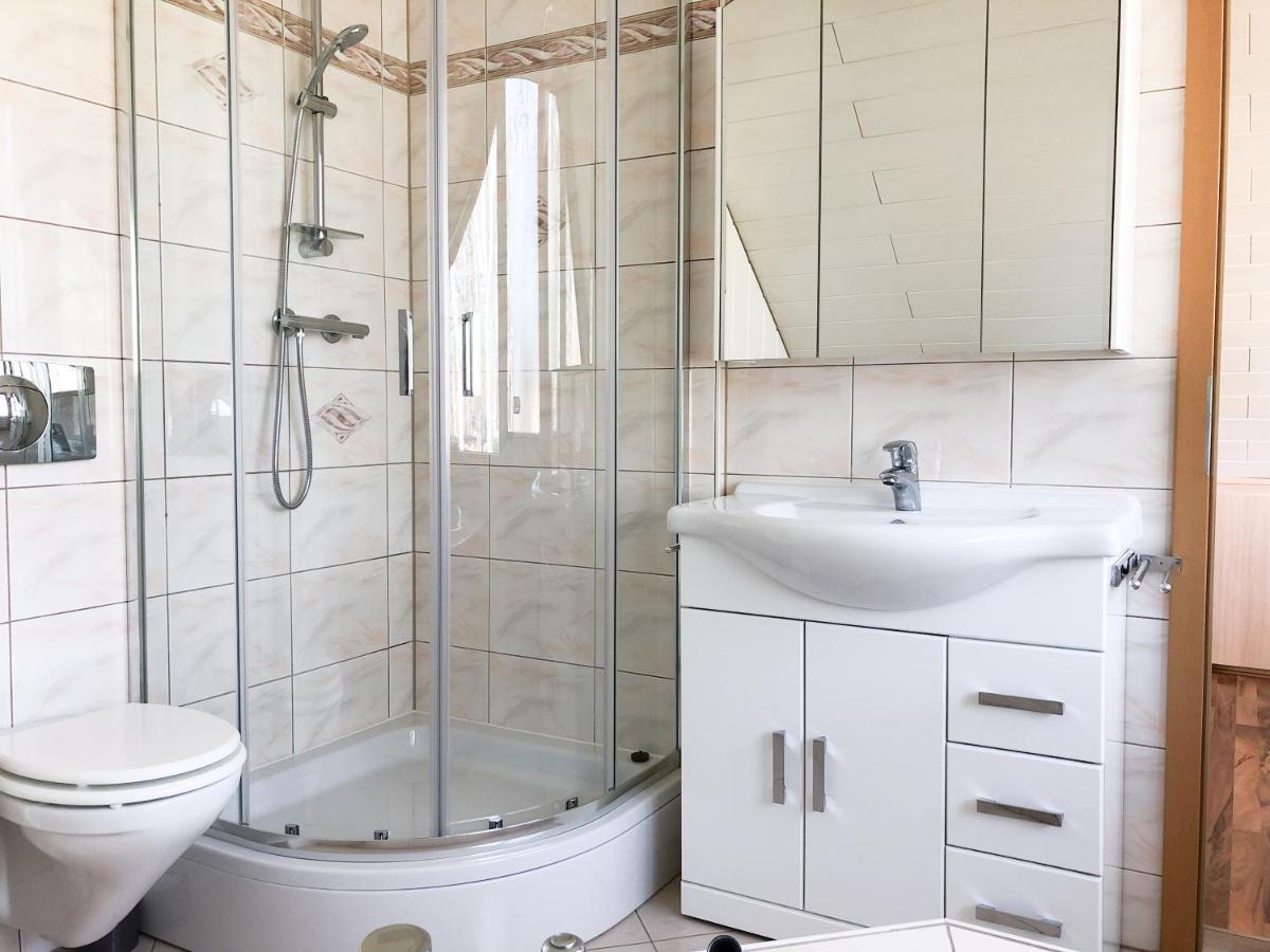 Ferienhaus Direkt An Der Spree Mit Whirlpool Und Sauna Berlin Luaran gambar