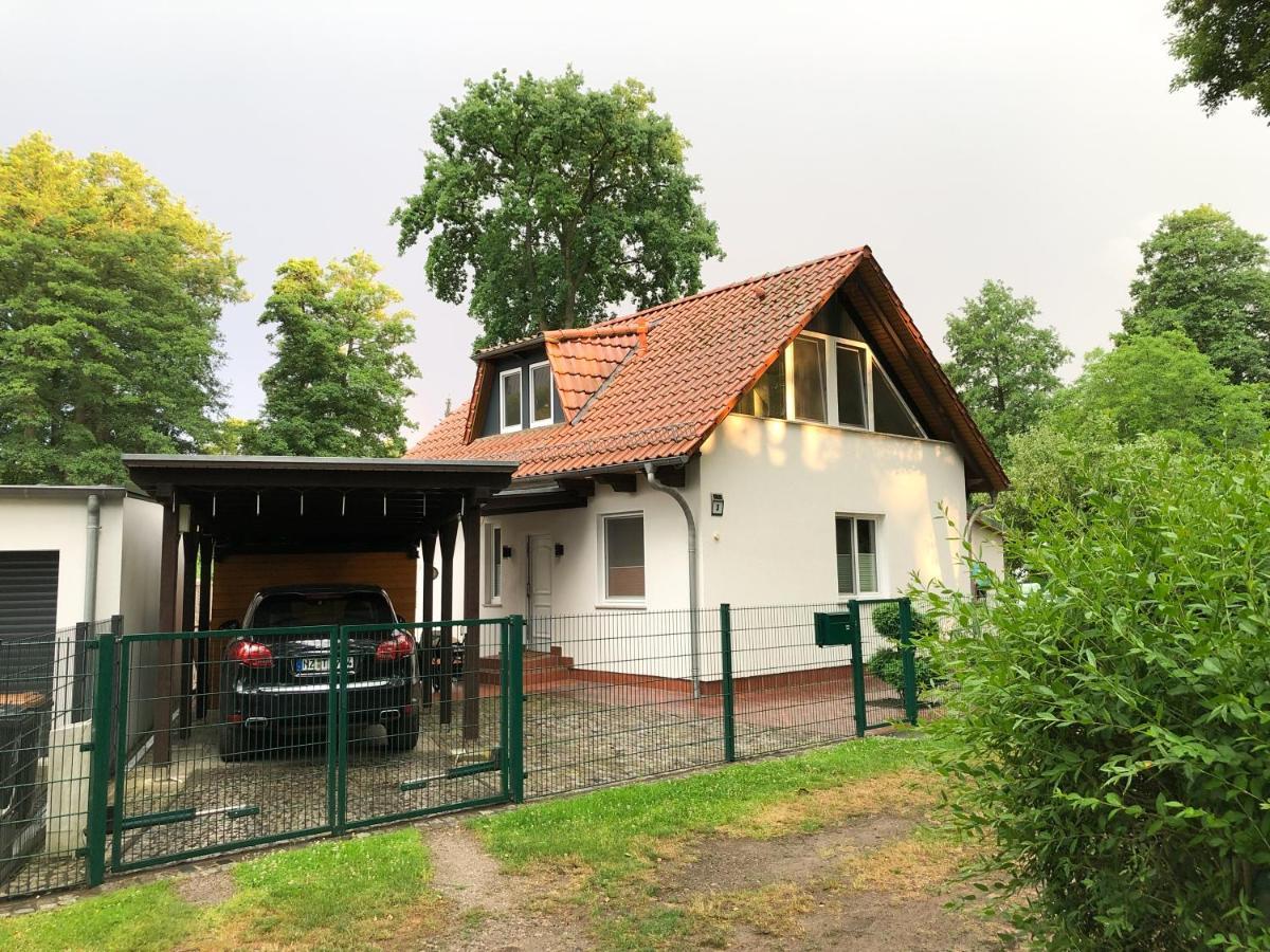 Ferienhaus Direkt An Der Spree Mit Whirlpool Und Sauna Berlin Luaran gambar