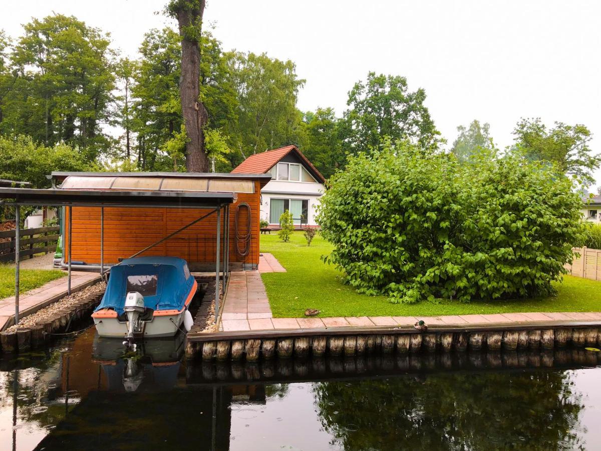 Ferienhaus Direkt An Der Spree Mit Whirlpool Und Sauna Berlin Luaran gambar